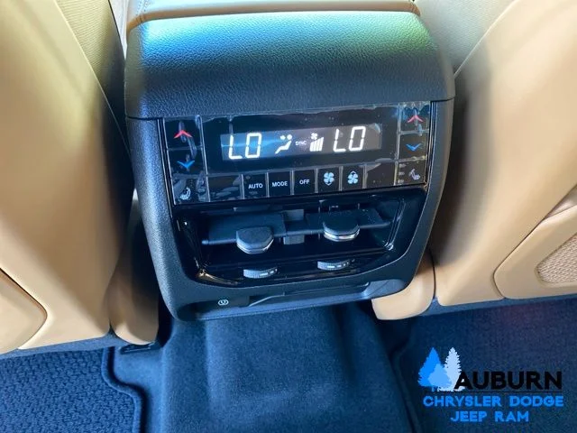 Used 2025 Gray Jeep Summit image 30