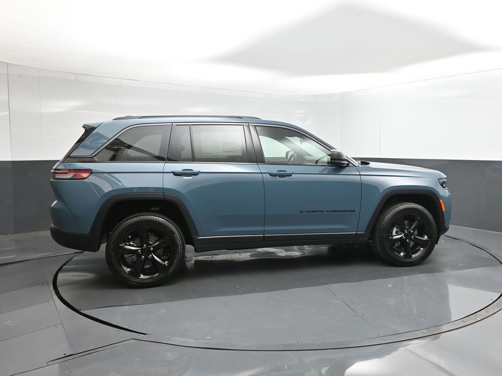 New 2026 Steel Blue Exterior Paint Jeep Limited image 11