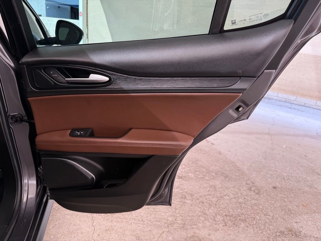 Used 2021 Gray Metallic Alfa Romeo Sprint image 18