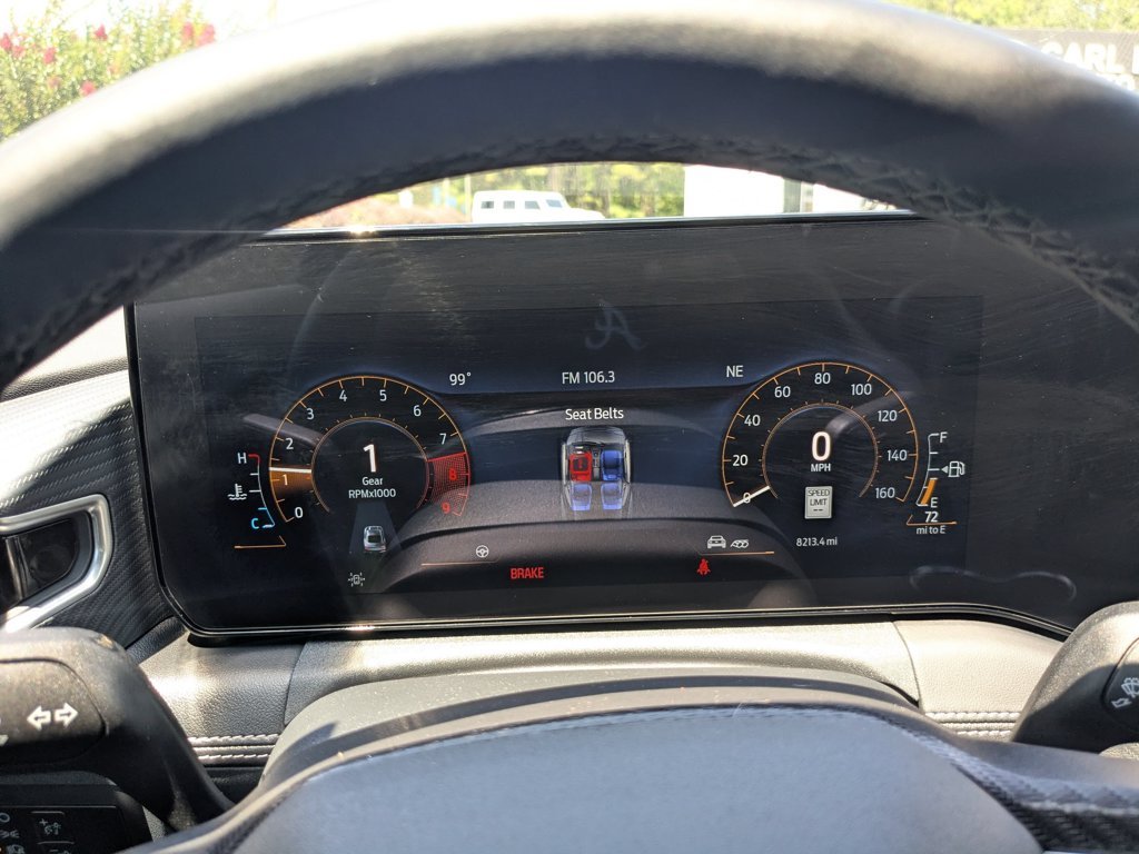 Used 2025  Ford GT Premium image 14