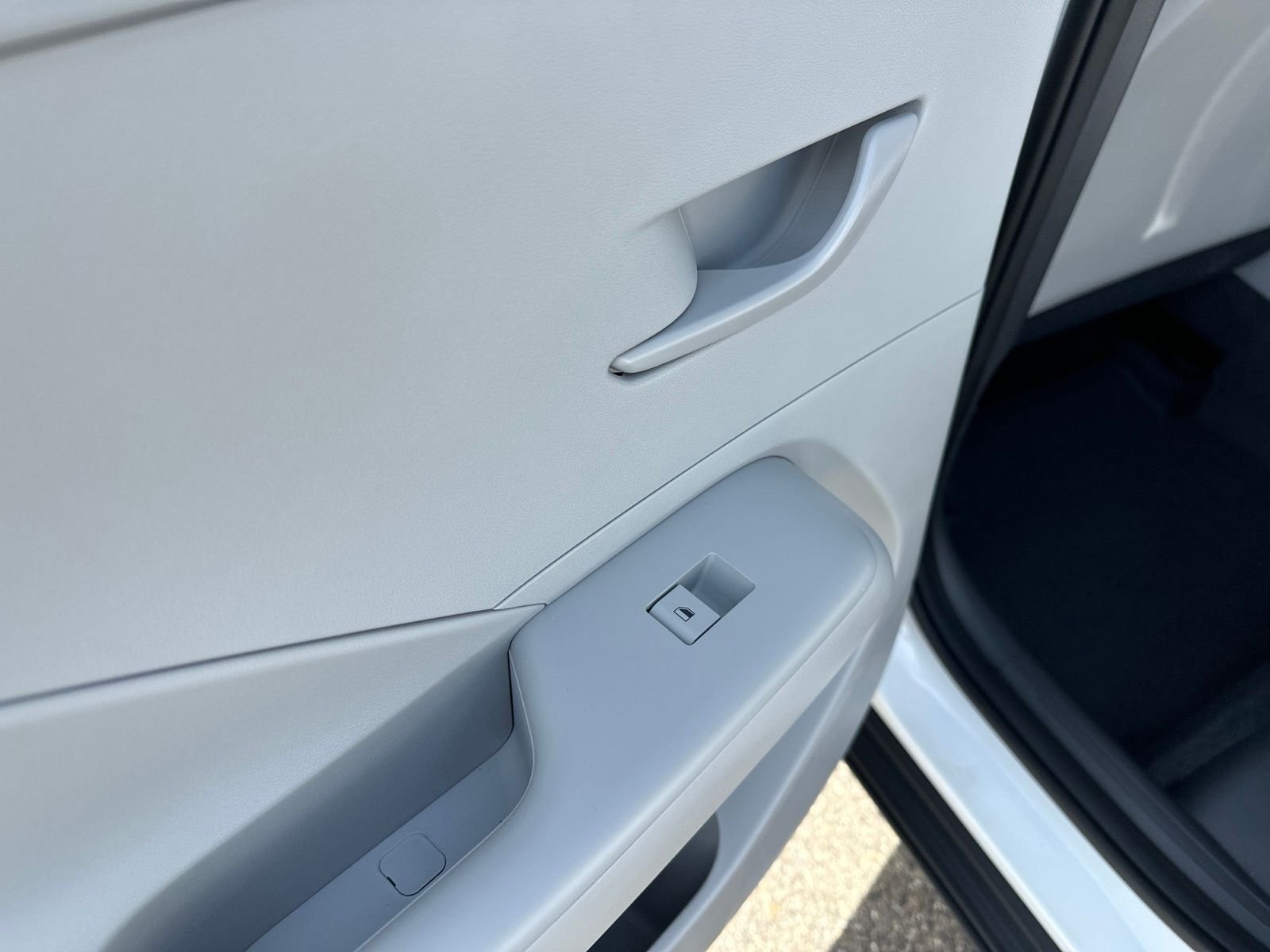New 2027 White Hyundai SEL Sport AWD image 21
