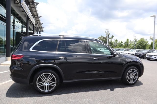 Certified Used 2025 Obsidian Black Metallic Mercedes-Benz GLS 450 image 3