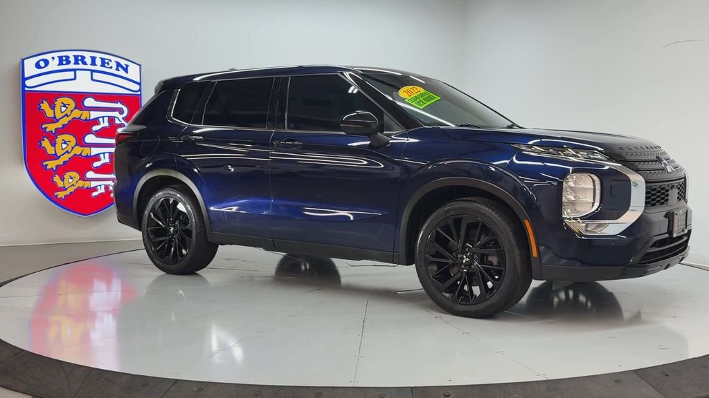 Used 2022 Cosmic Blue Metallic Mitsubishi  image 3