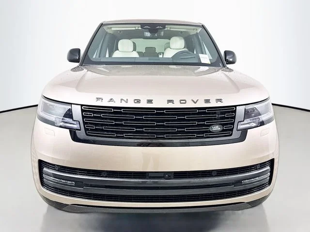 New 2026 Batumi Gold Premium Metallic Land Rover SE image 2