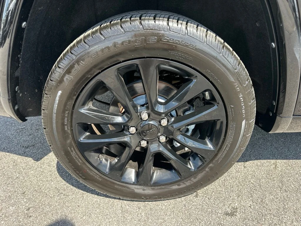 Used 2021 Black Jeep Laredo X image 13