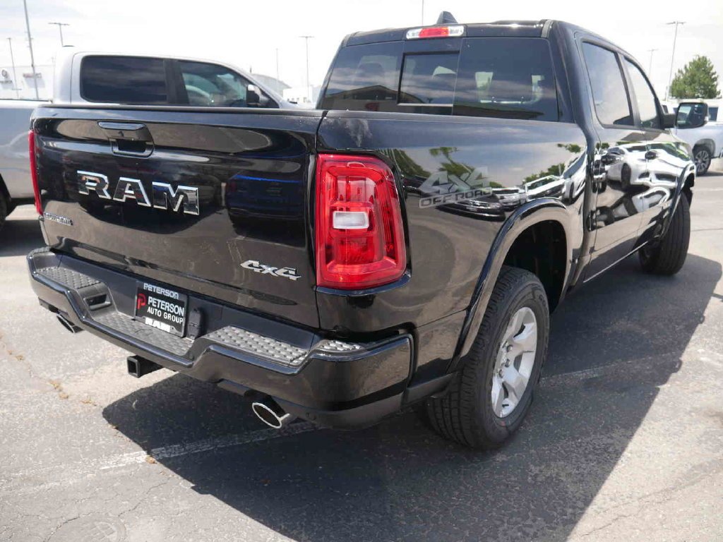 New 2026 Diamond Black Crystal Pearl-Coat Exterior Paint RAM BIG HORN image 22