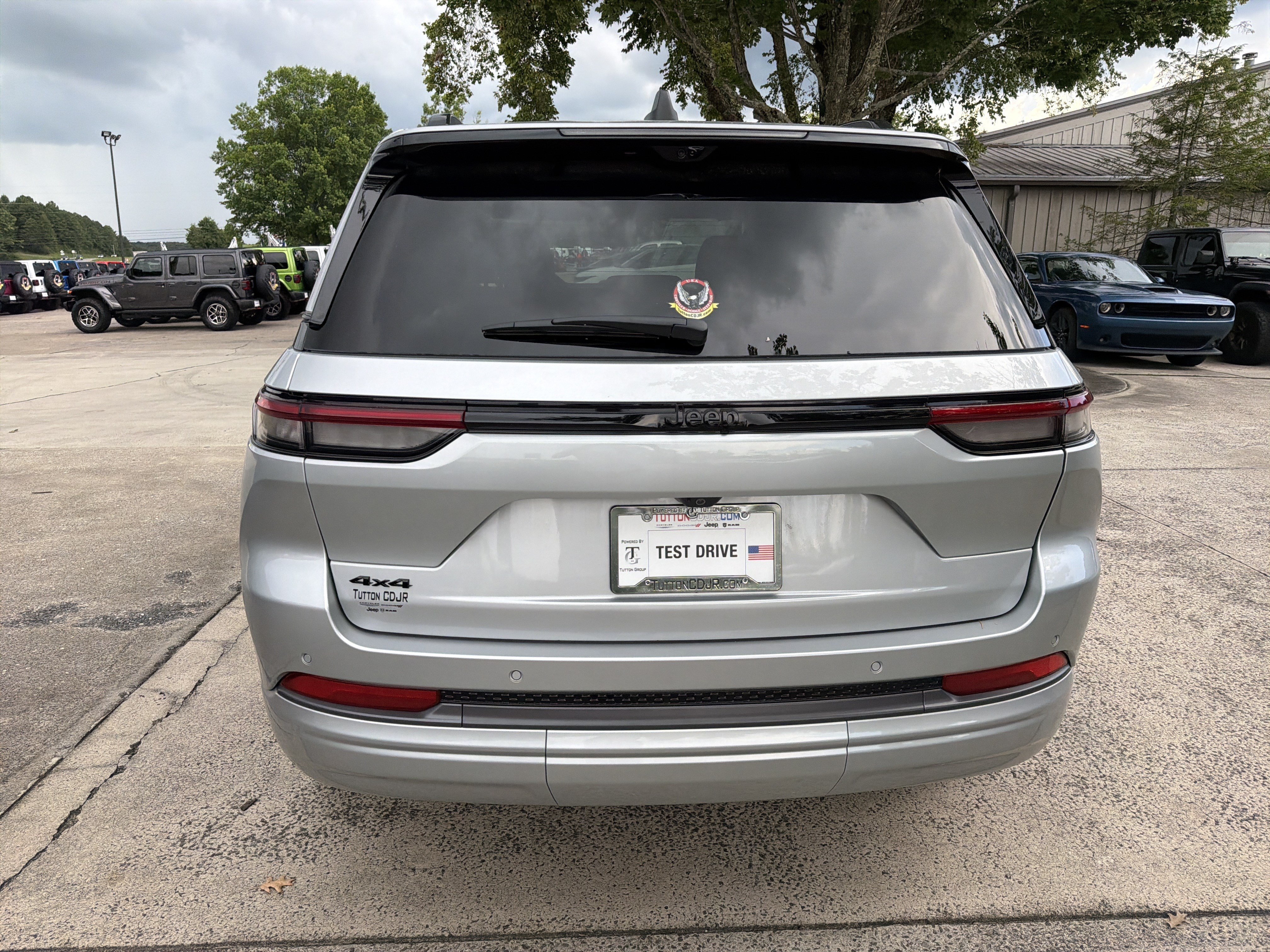 New 2026 Silver Zynith Jeep Limited Reserve image 6