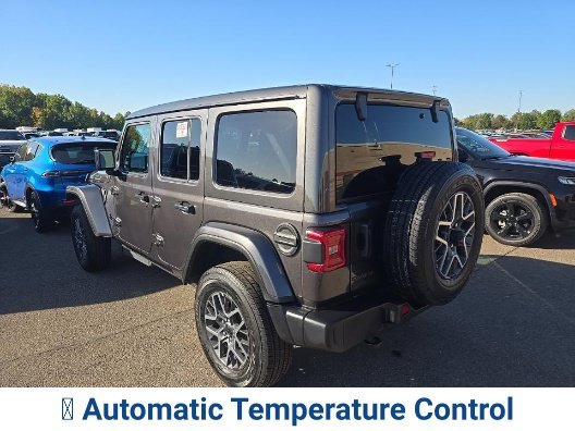 Used 2026 Gray Jeep Sahara image 16