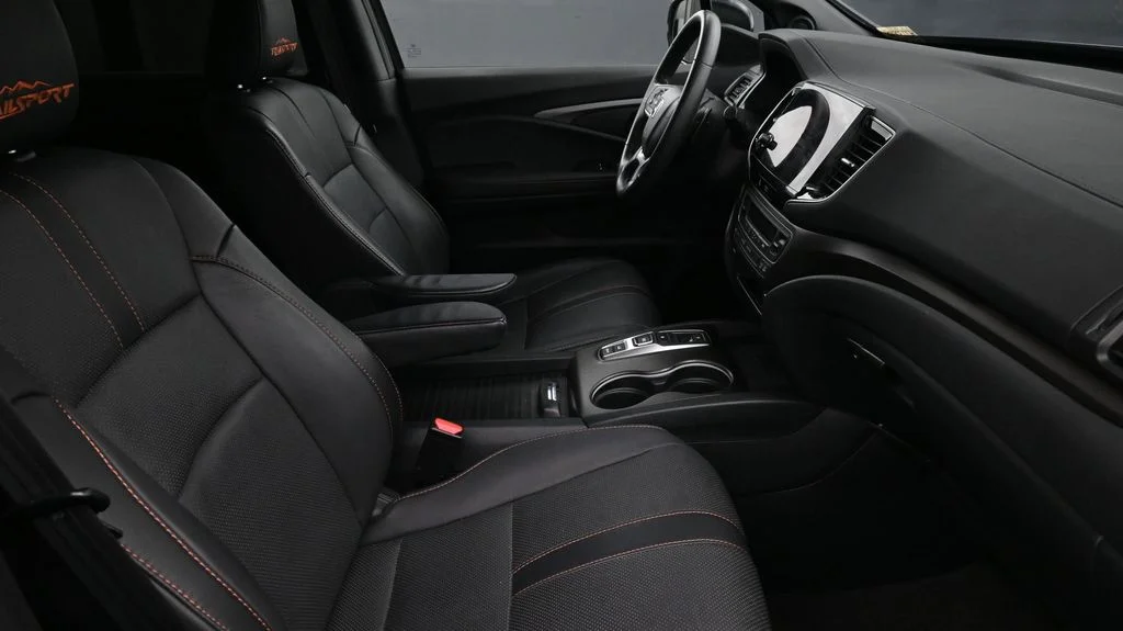 Used 2023  Honda TrailSport image 2