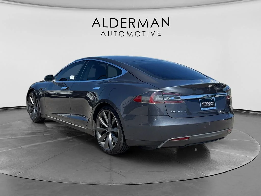 Used 2015 Gray Tesla 70D image 3