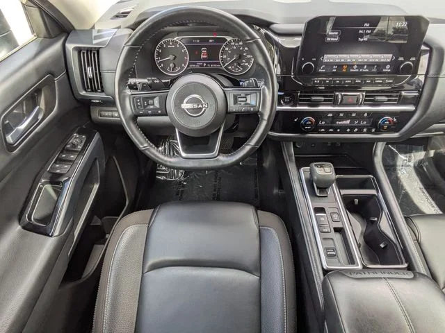 Certified Used 2025 Gun Metallic Nissan SL image 17