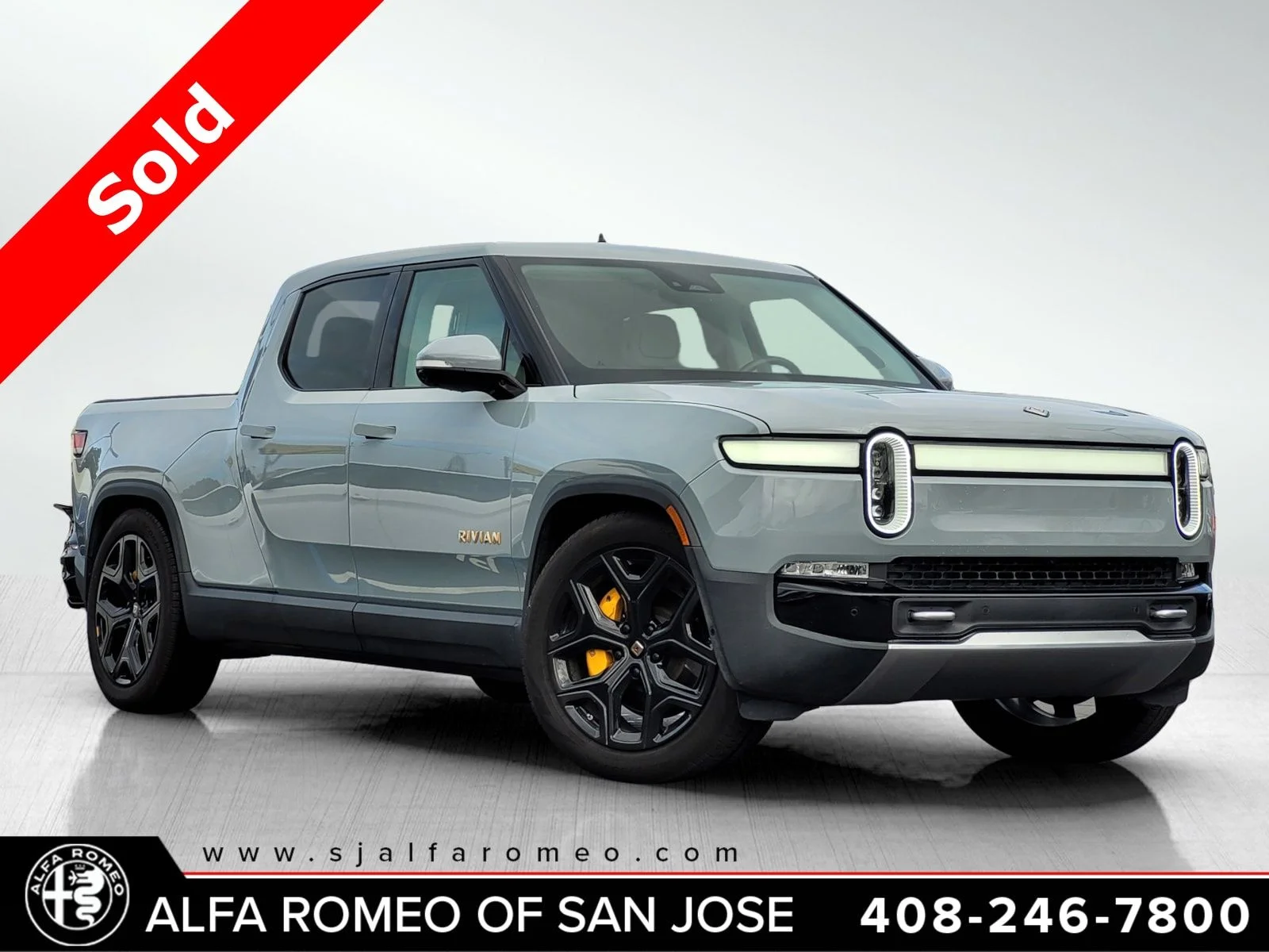 2023 Rivian R1T Adventure Quad-Motor Large Pack's photo