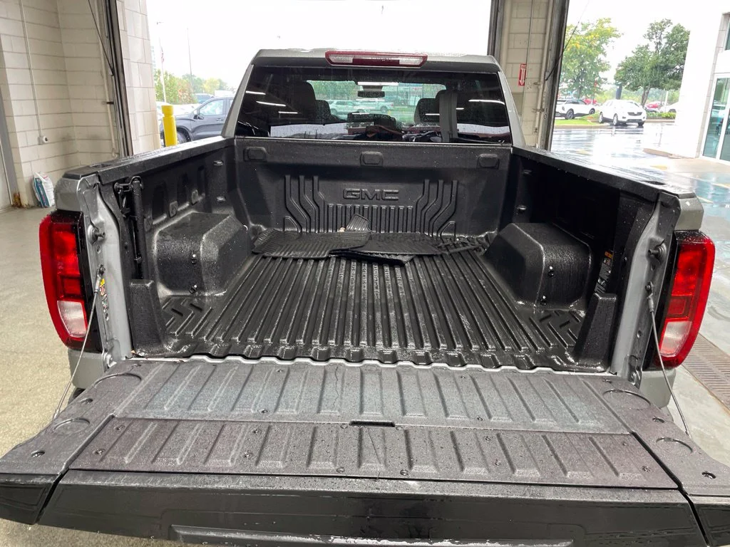 Used 2024 Silver GMC Elevation image 5
