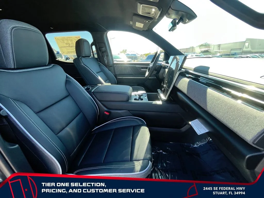 New 2026 Deep Ocean Metallic GMC Elevation Extended Range image 20