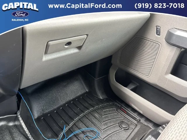 Used 2018 Blue Ford XLT image 27
