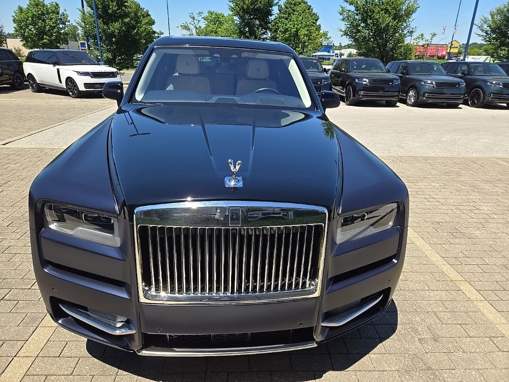 Used 2021 Midnight Sapphire Rolls-Royce Base image 2