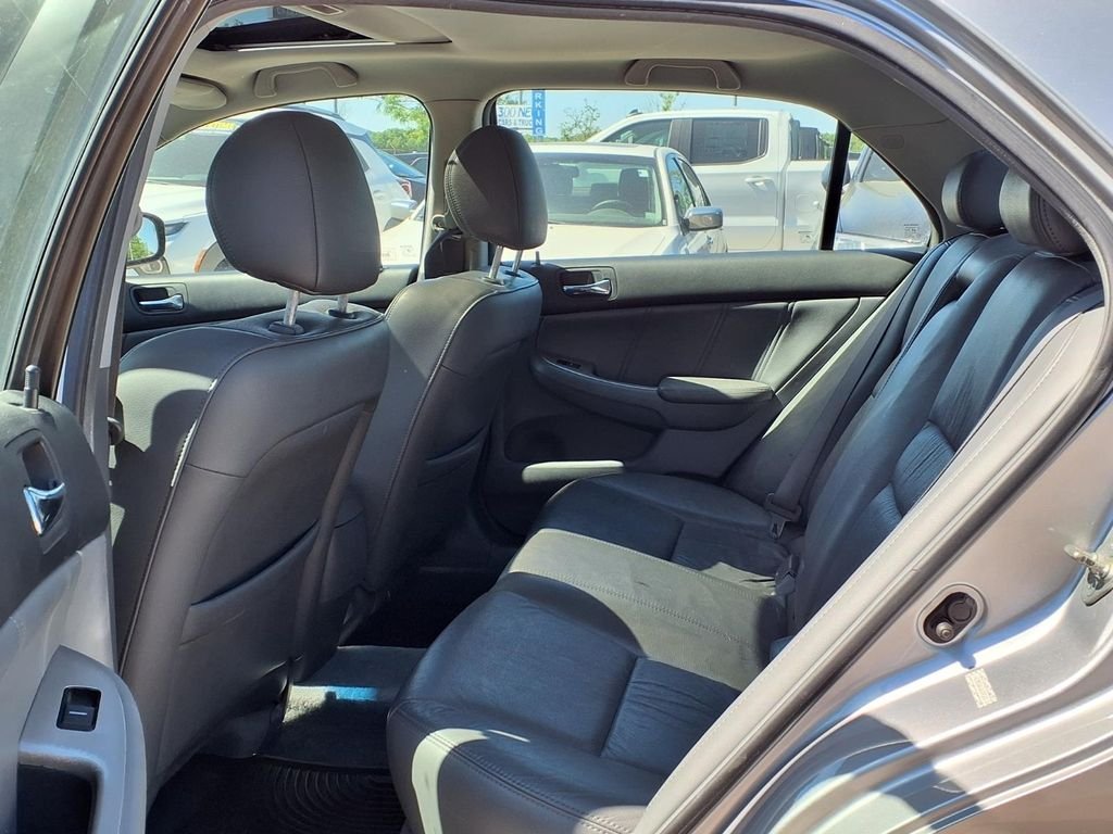 Used 2006 Silver Honda EX-L image 8