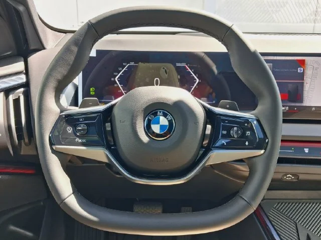 New 2026 Alpine White BMW 30 xDrive image 15