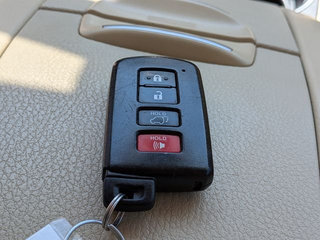 Used 2017 Red Toyota XLE image 35