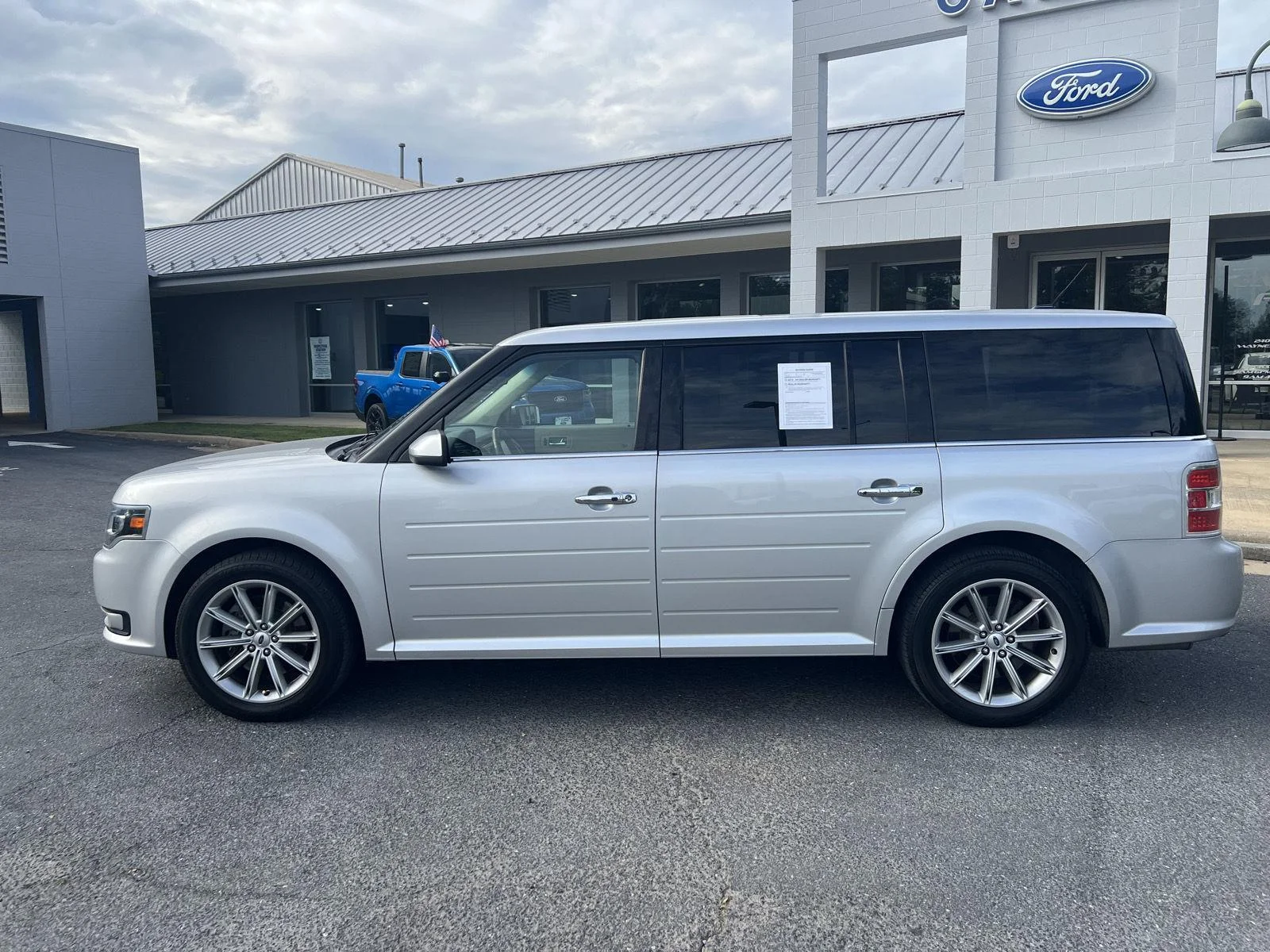 Used 2019 Ingot Silver Ford Limited image 2
