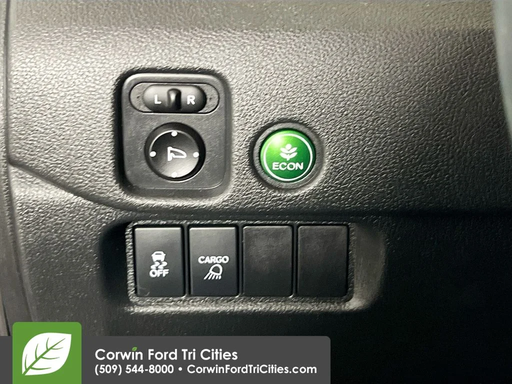 Used 2017 Silver Honda RTL image 18