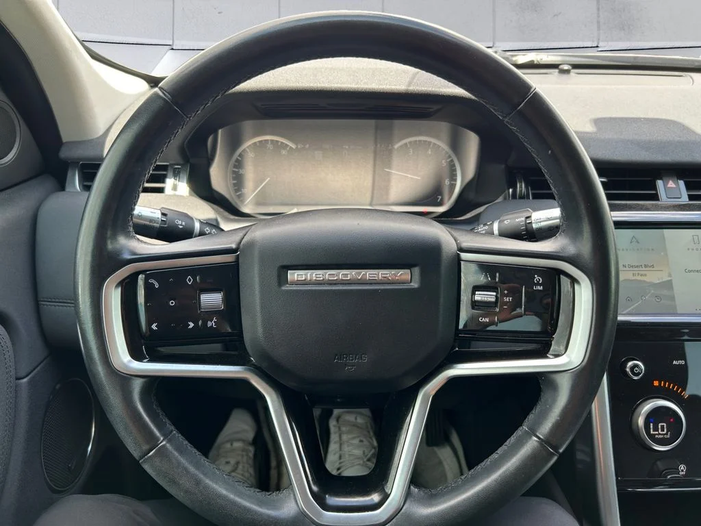 Used 2022  Land Rover S image 9