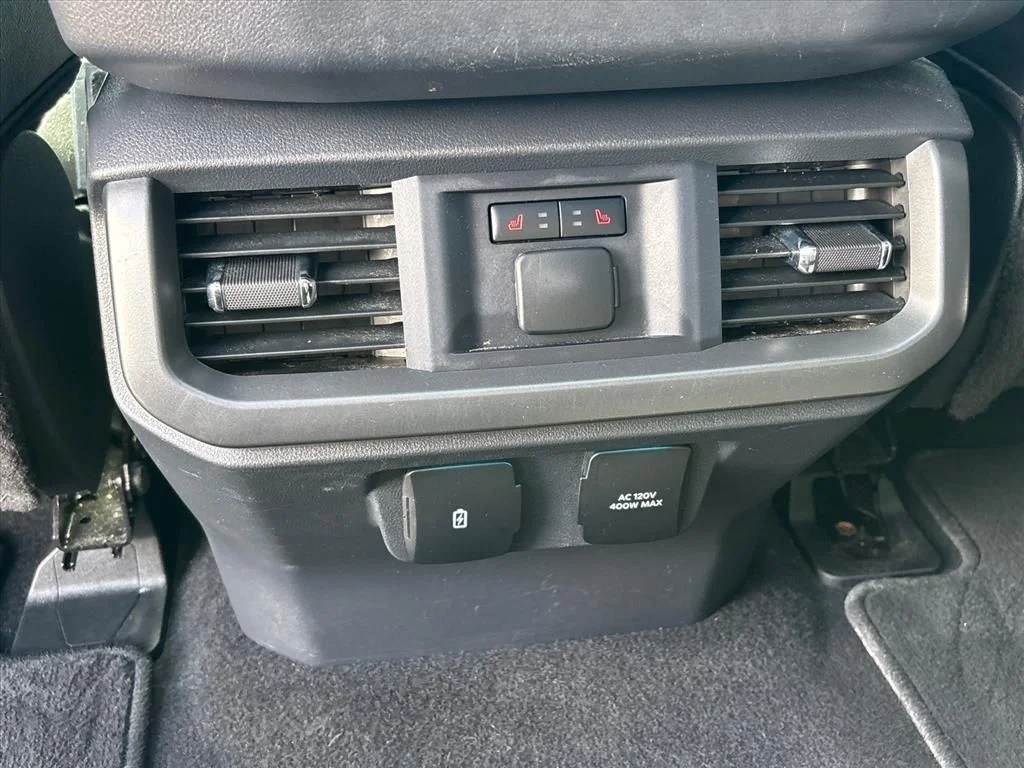Used 2024 Gray Ford Lariat image 21