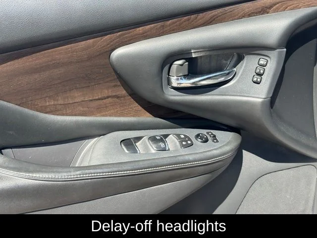 Used 2019 Black Nissan Platinum image 46