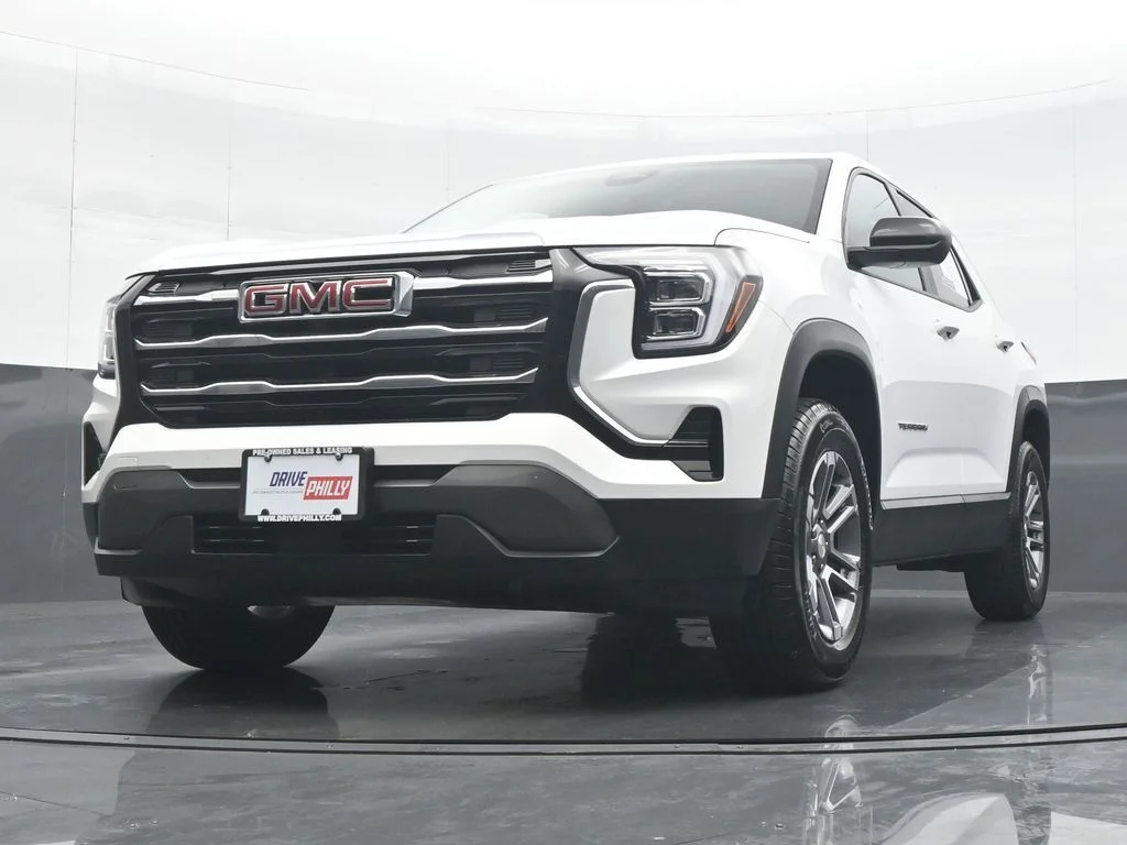 Used 2026 White GMC Elevation image 25