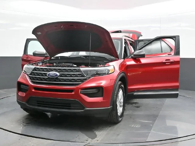 Used 2023 Red Ford XLT image 30