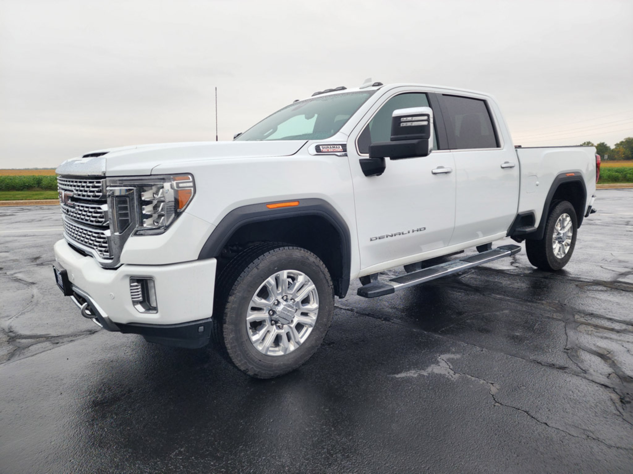 Used 2020 Summit White GMC Denali image 1