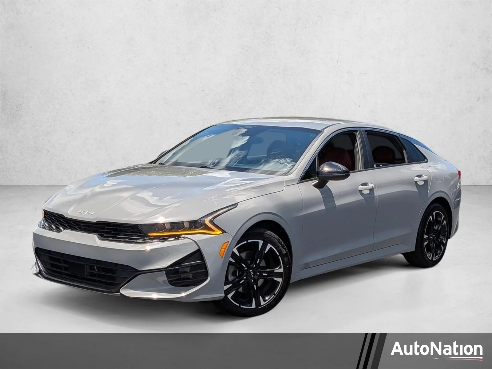 Used 2024 Wolf Gray Kia GT-Line image 1