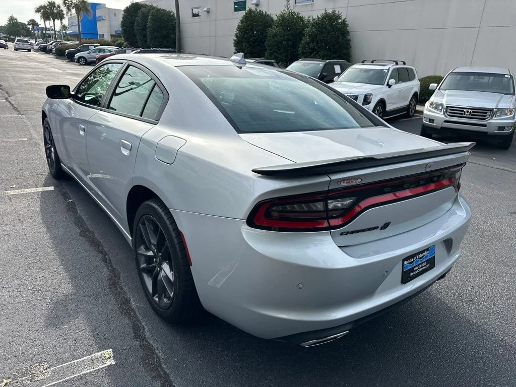 Used 2021 Triple Nickel Clearcoat Dodge SXT image 5