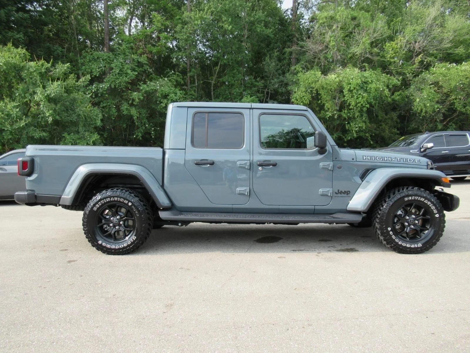 Used 2025 Gray Jeep High Tide image 2