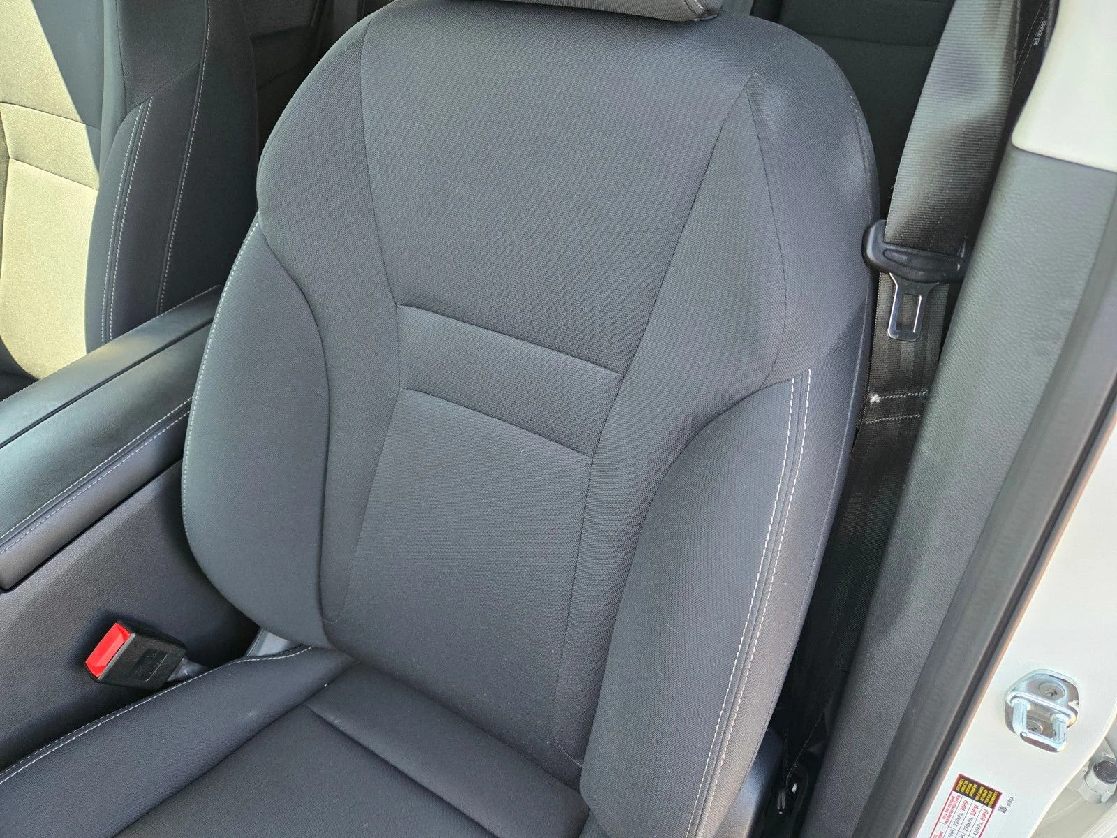 Used 2023 Glacier White Nissan S image 20
