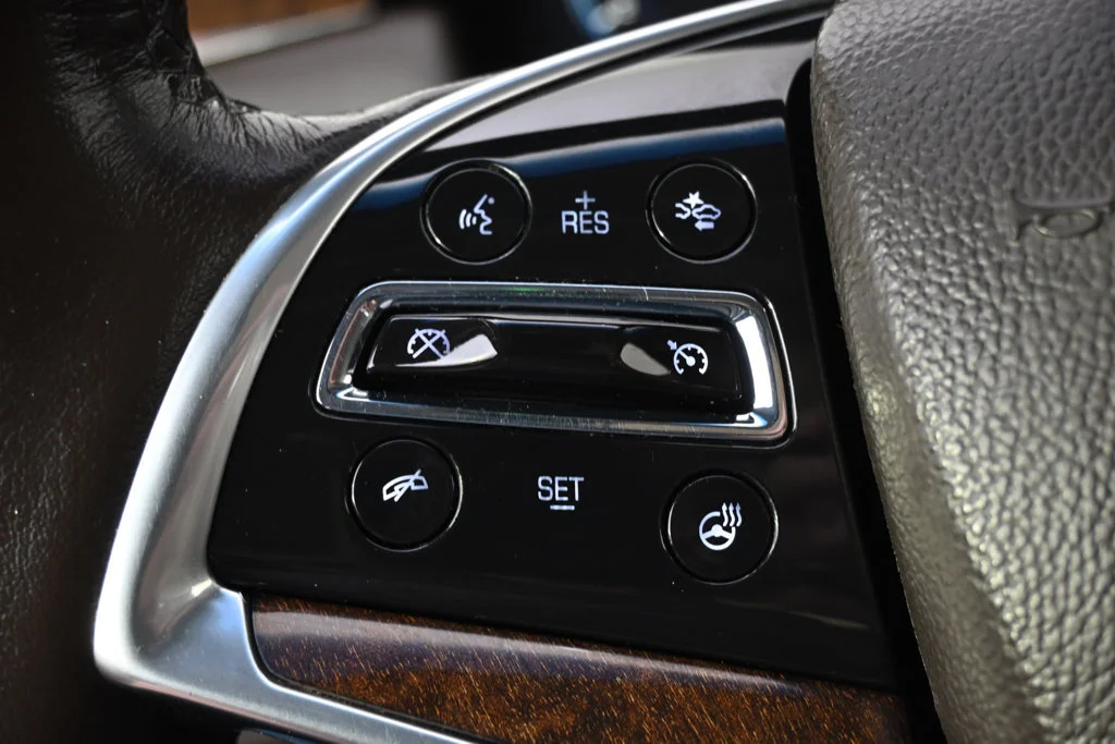 Used 2013 SILVER COAST METALLIC Cadillac Premium image 33
