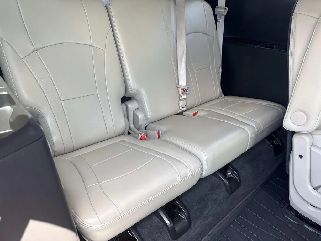 Used 2019 White Buick Essence image 9