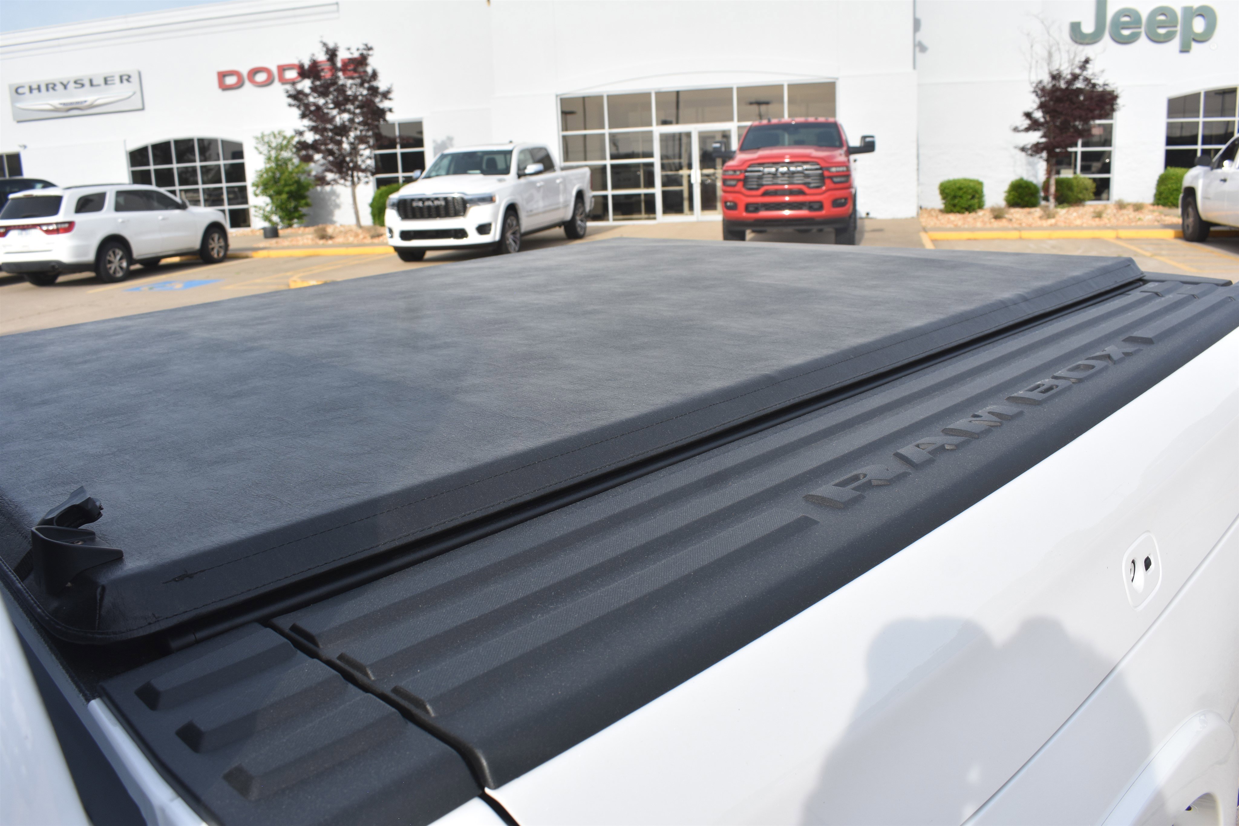 New 2026 Ivory White Tri-Coat Pearl-Coat Exterior Paint RAM Longhorn image 14