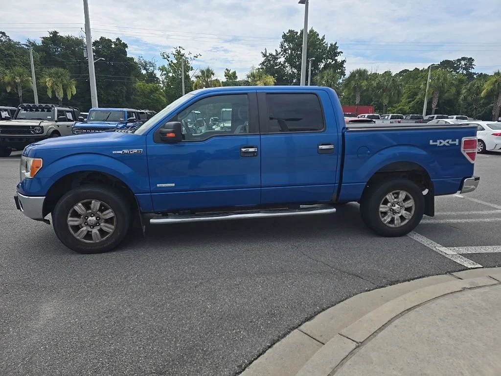 Used 2011 Blue Ford XLT image 5