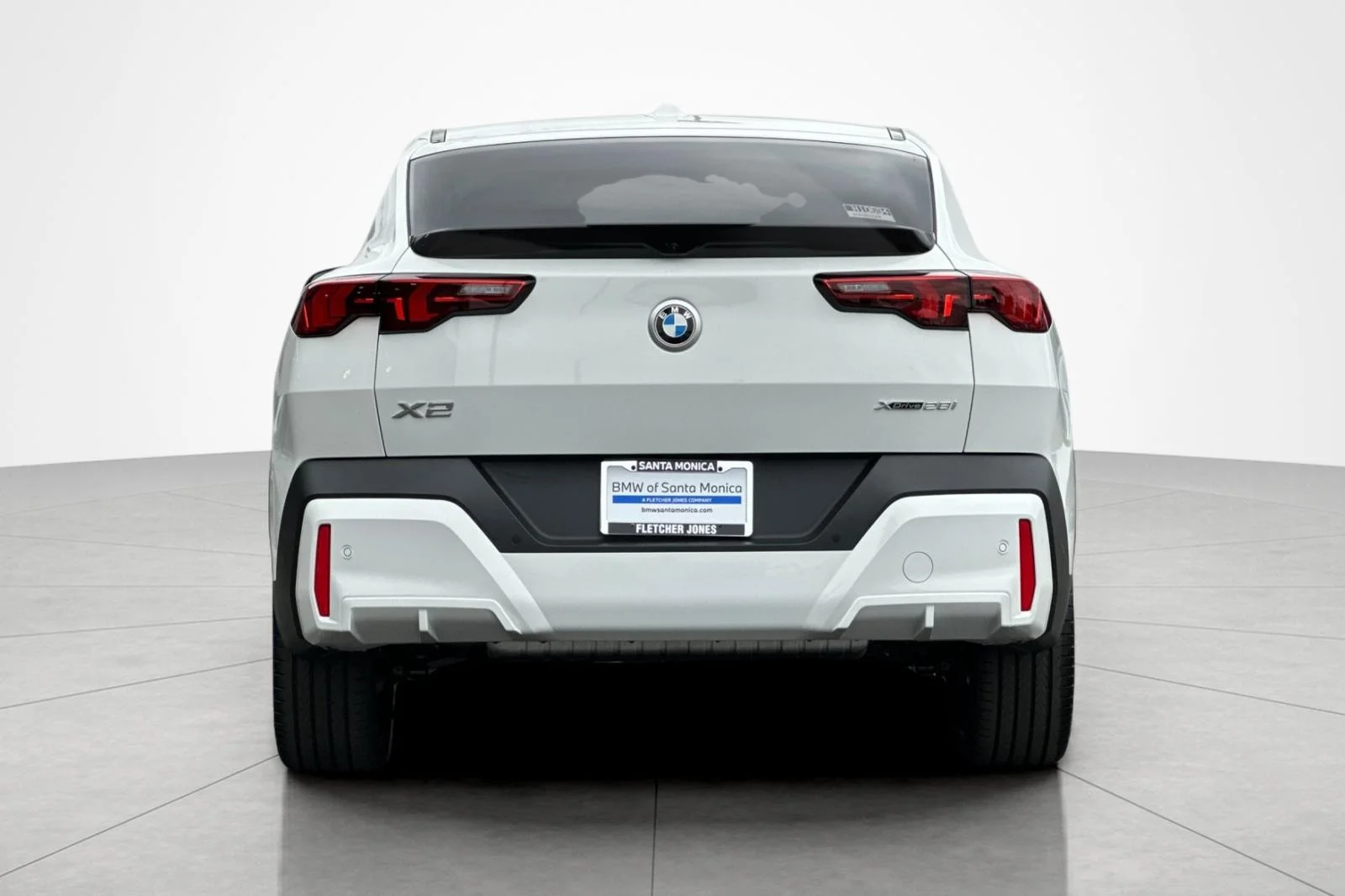 New 2026 Alpine White BMW xDrive28i image 4
