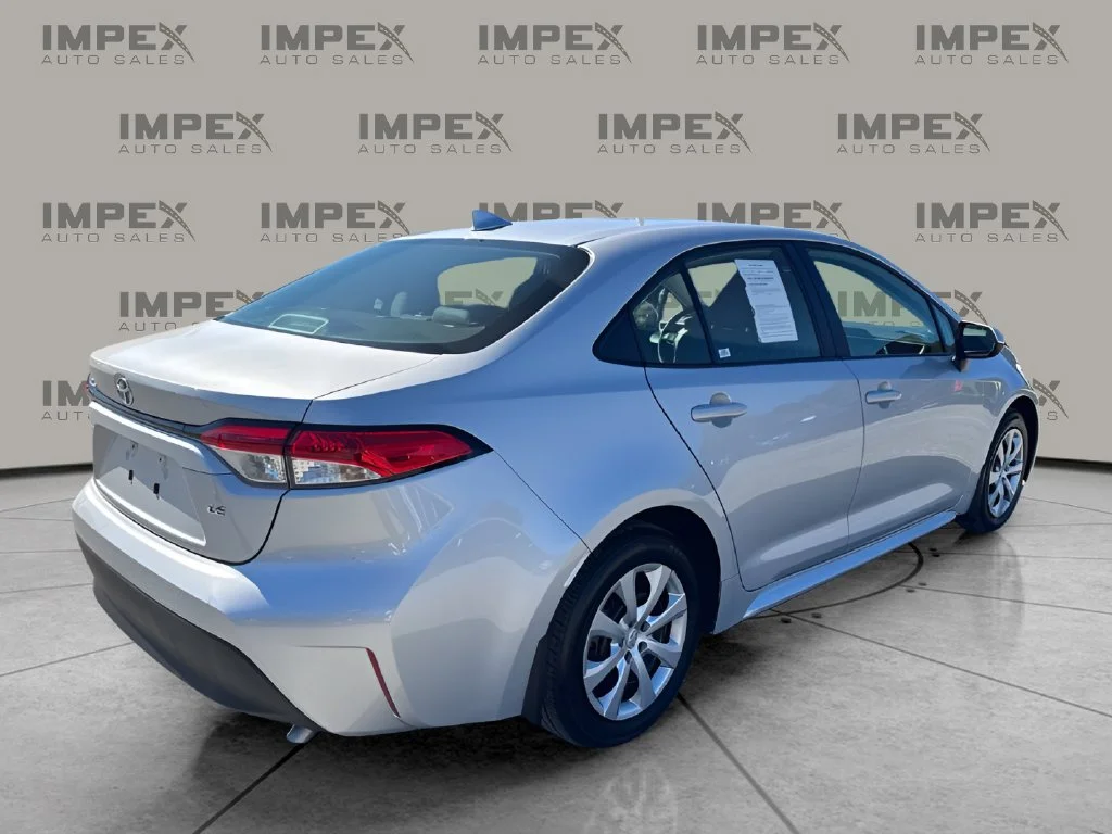 Used 2025 Silver Toyota LE image 5