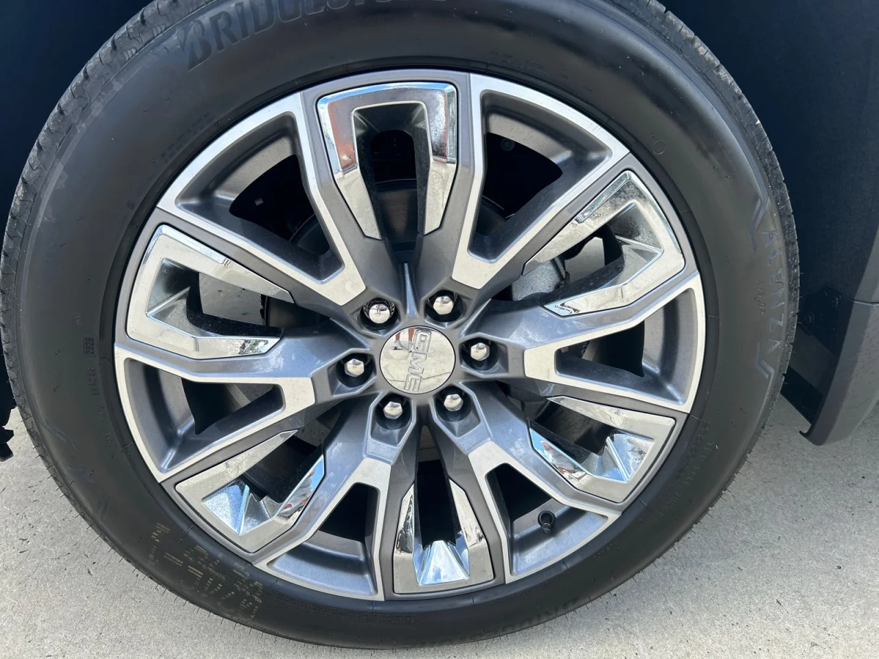 New 2026 Glacier White Tricoat GMC Denali image 9