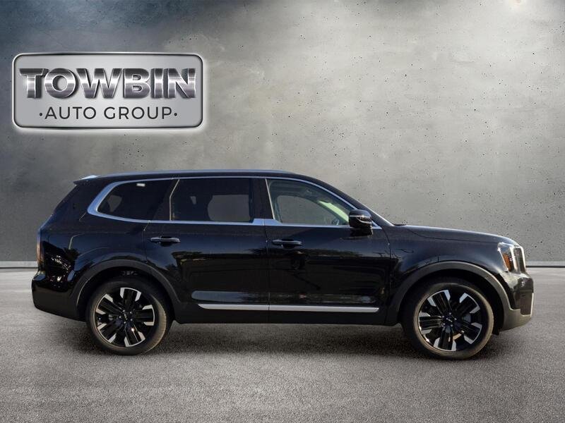 Used 2025 Ebony Black KIA SX FWD image 3