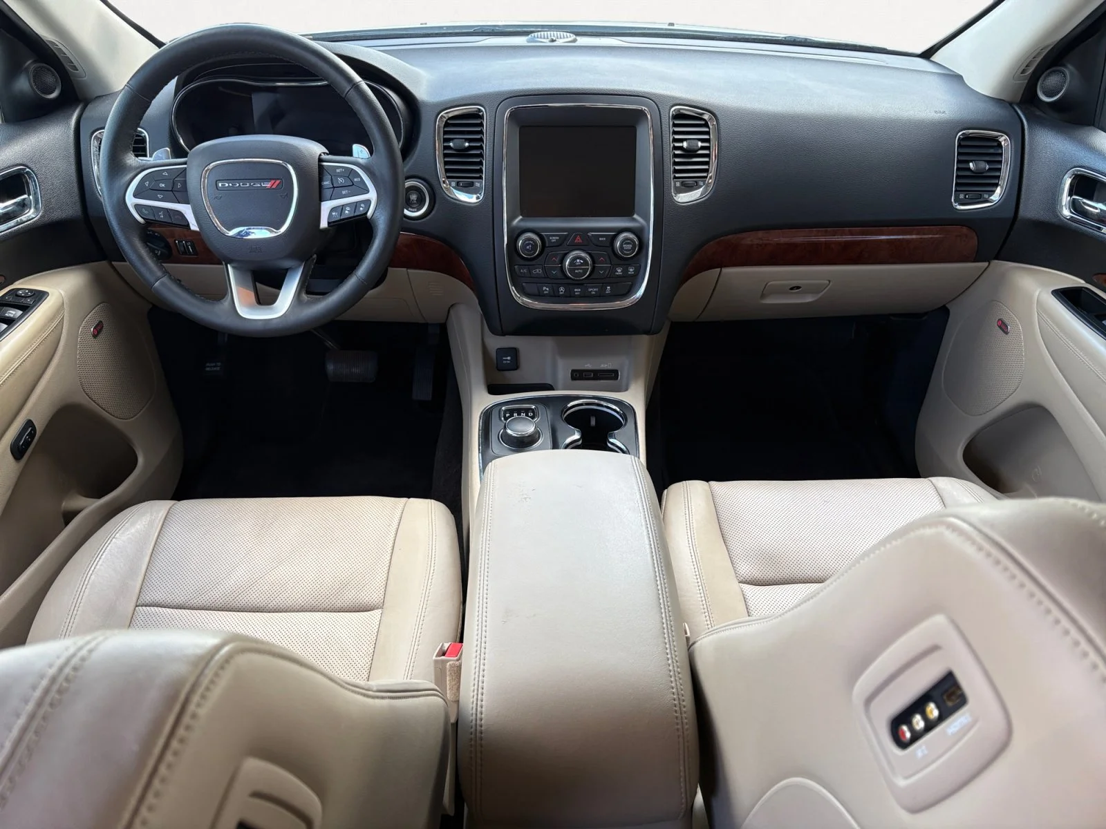 Used 2016 Ivory 3-Coat Dodge Citadel image 4