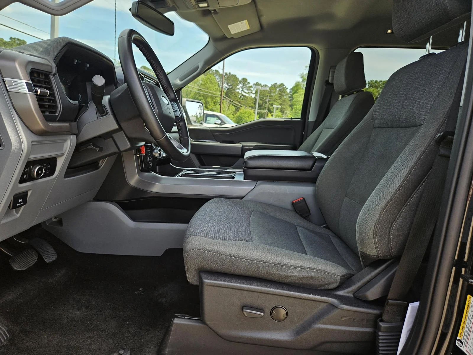 2024 Ford F-150 XLT - Photo 12