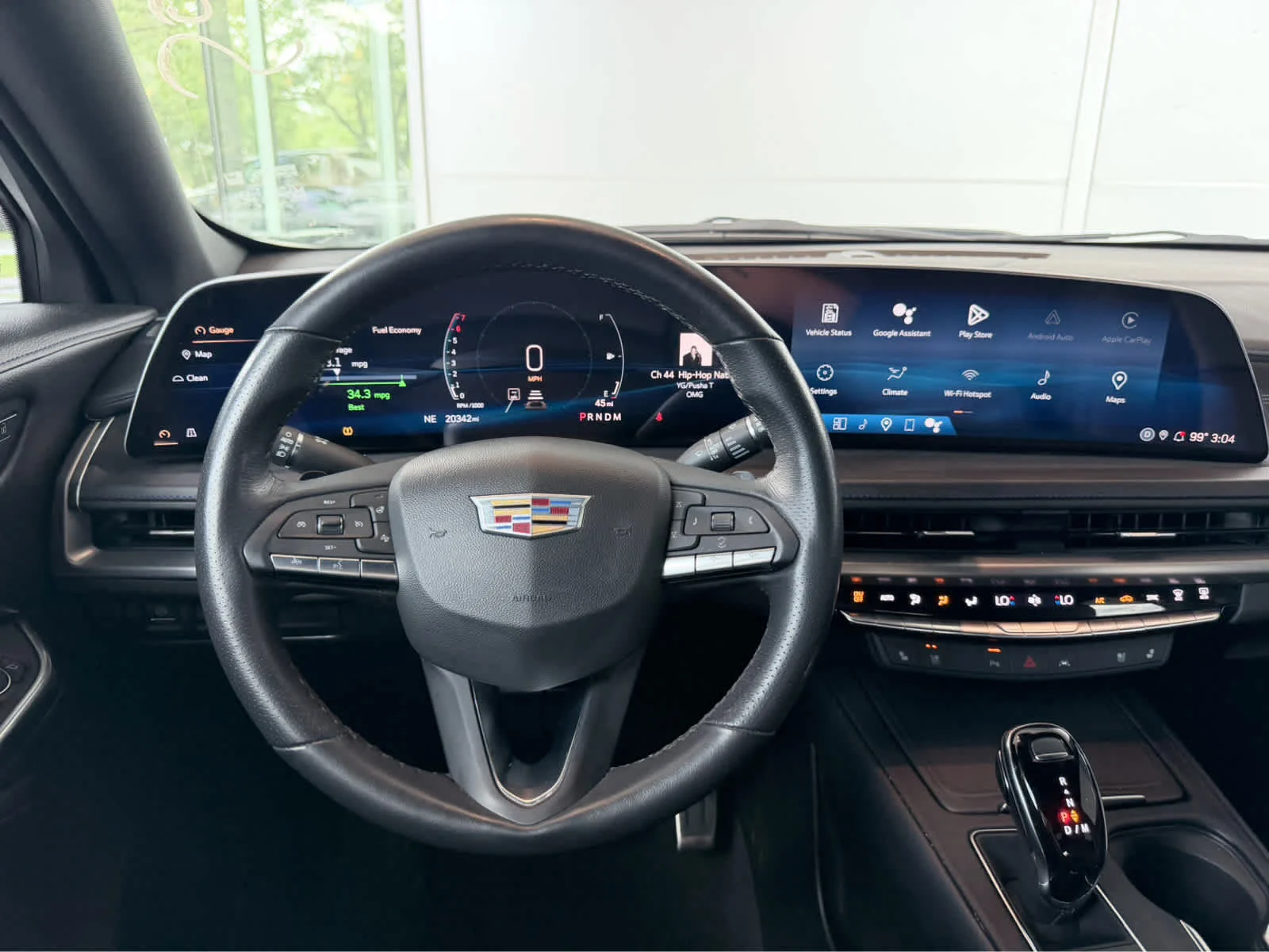 Certified Used 2024 Crystal White Tricoat Cadillac Sport image 25