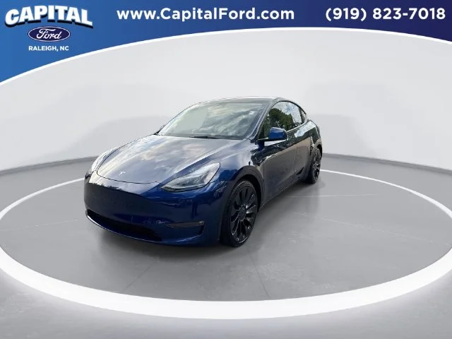 Used 2023  Tesla Performance image 4