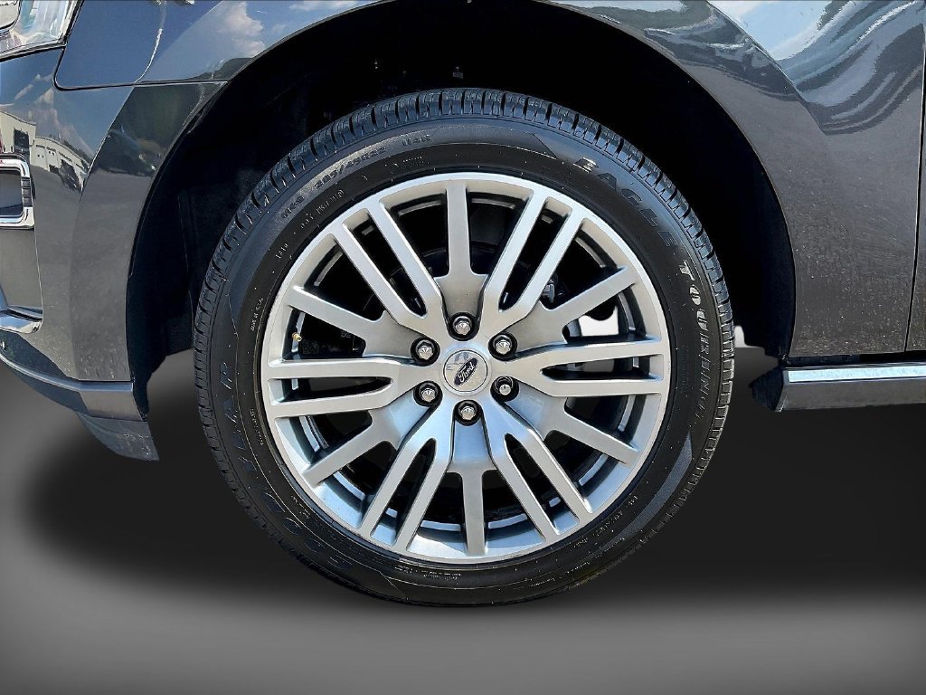 Used 2024 Gray Ford Limited image 34