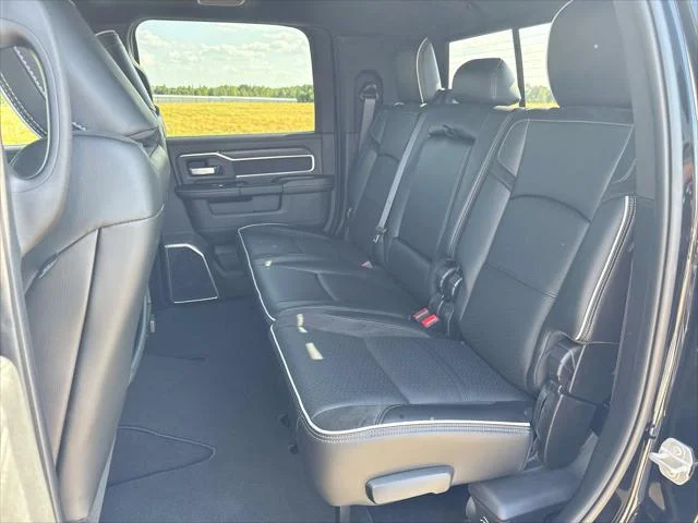 New 2026 Diamond Black Crystal Pearl-Coat Exterior Paint RAM Laramie image 23