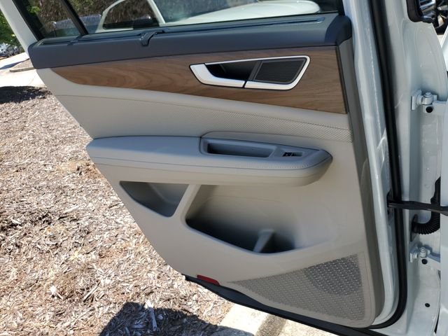 New 2026 White Volkswagen 2.0T SE w/Technology image 13